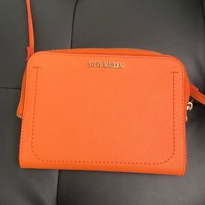 Steven madden cross body bag !